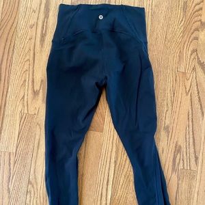 Lululemon black leggings sz 6
